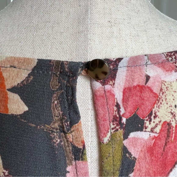 Anthropologie Meadow Rue 🌾 Colorful Flower Print Pleated Keyhole Back Tunic Top - Picture 11 of 16